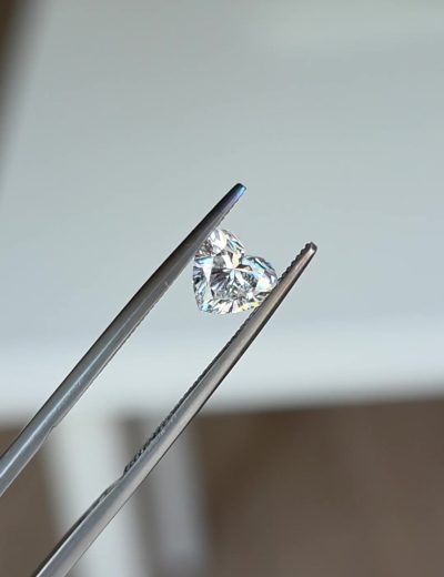 Бриллиант сердце 0.76 ct E/VVS2