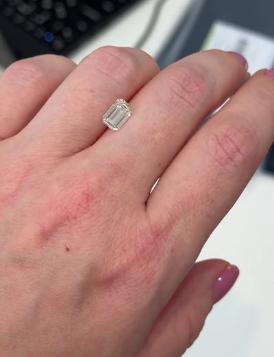 Бриллиант эмеральд 1.73 ct N/VS1