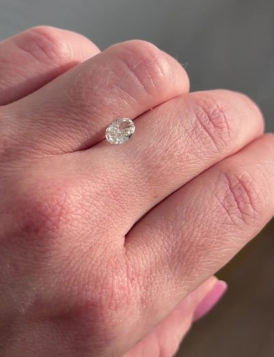 Бриллиант овал 0.71 ct J/VS2