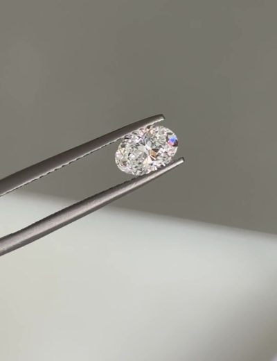 Бриллиант овал 0.70 ct F/SI1