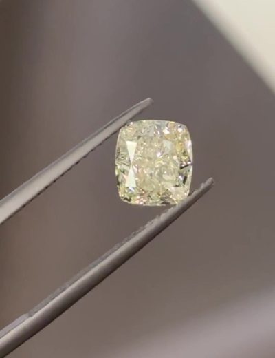 Бриллиант кушон 2.13 ct Y-Z/VS2