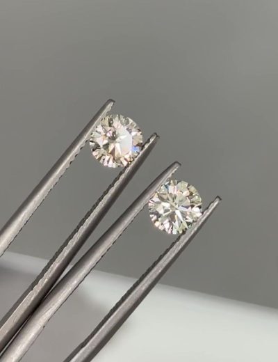 Пара бриллиантов круг 0.50 ct O-P, Very Light Brown/SI2, 0.55 ct O-P, Very Light Brown/VS2